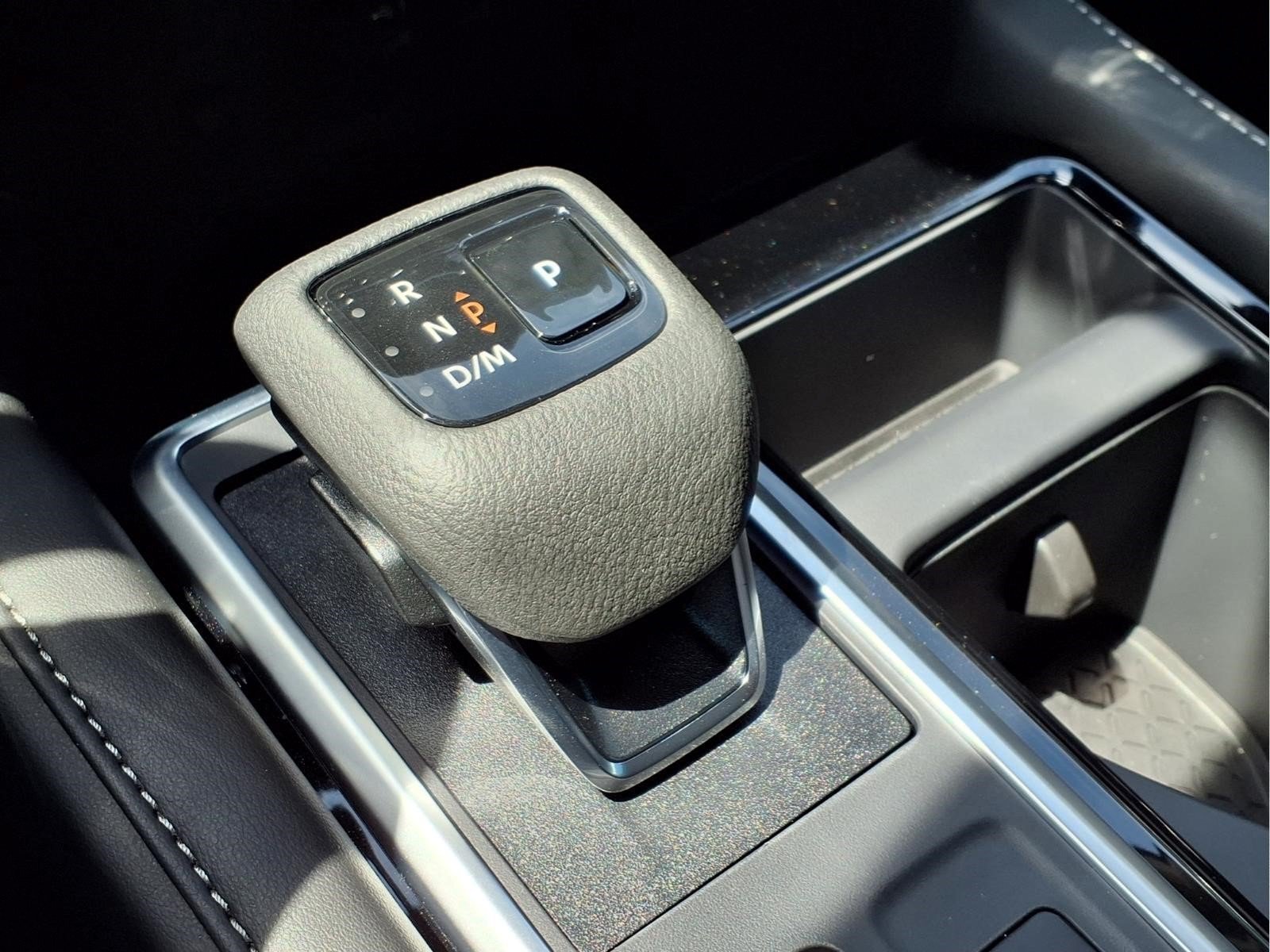 New 2026 Nissan Pathfinder SL FWD image 18