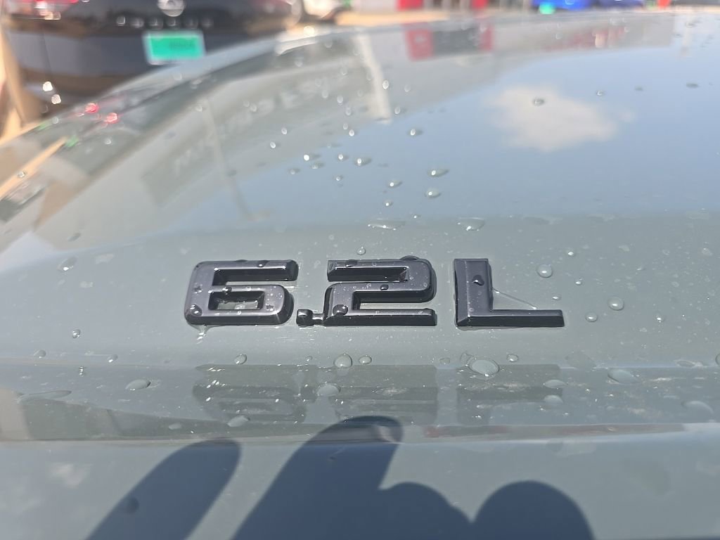 Used 2025 Chevrolet Silverado 1500 LTZ AWD/4WD image 15