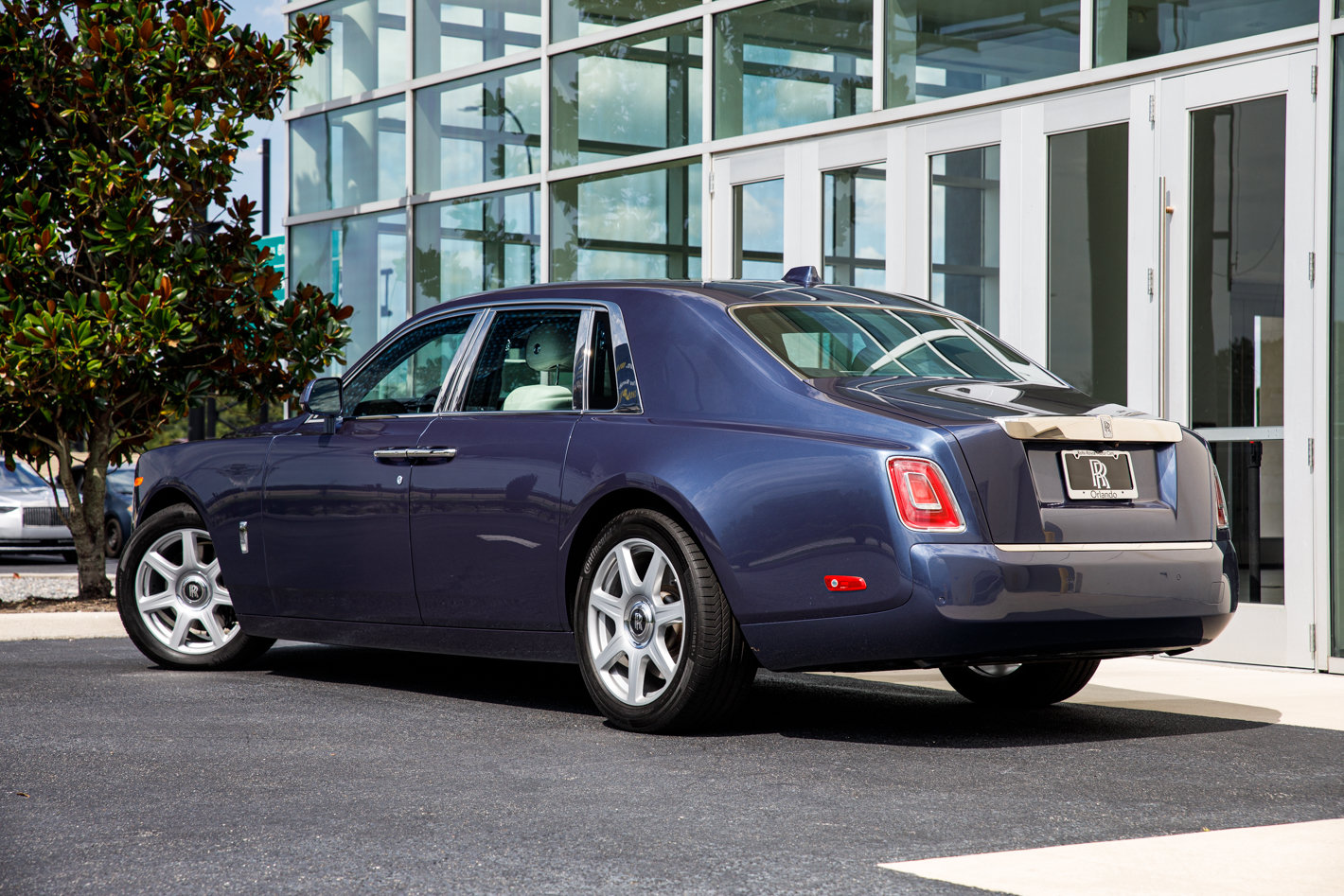 Certified 2020 Rolls-Royce Phantom Sedan RWD image 16