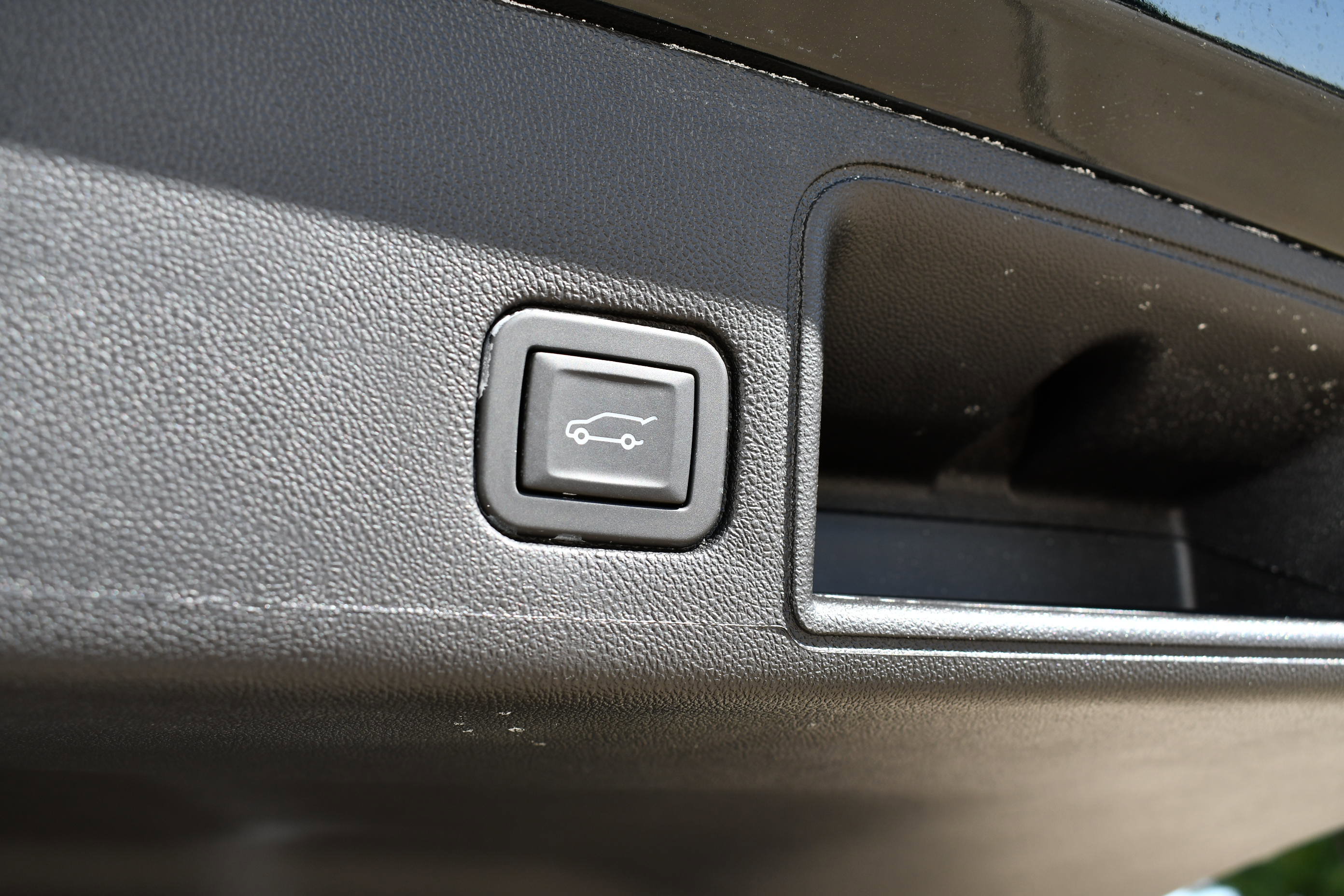 Used 2024 GMC Terrain SLT image 10