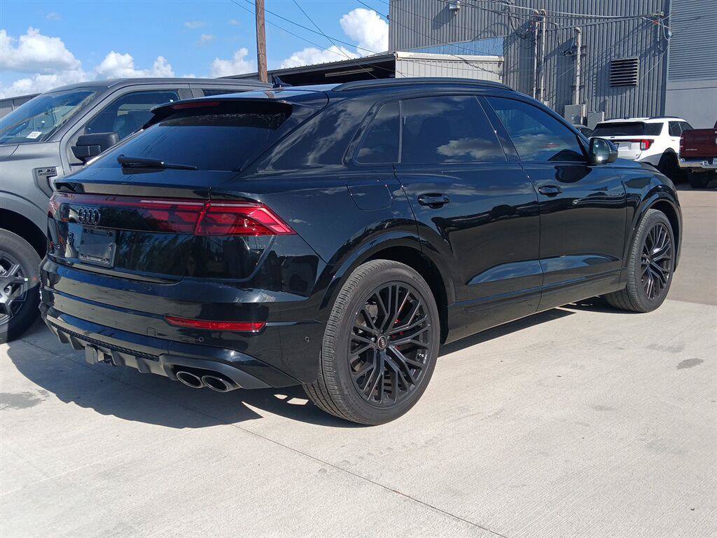 Used 2025 Audi SQ8 Prestige AWD/4WD image 13