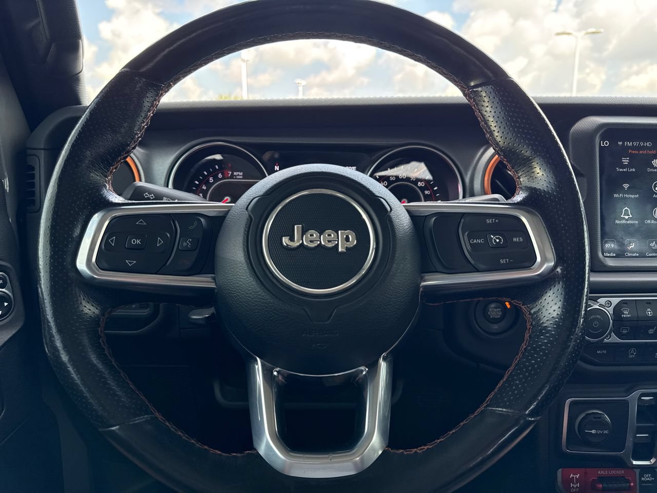Used 2021 Jeep Gladiator Mojave AWD/4WD image 17