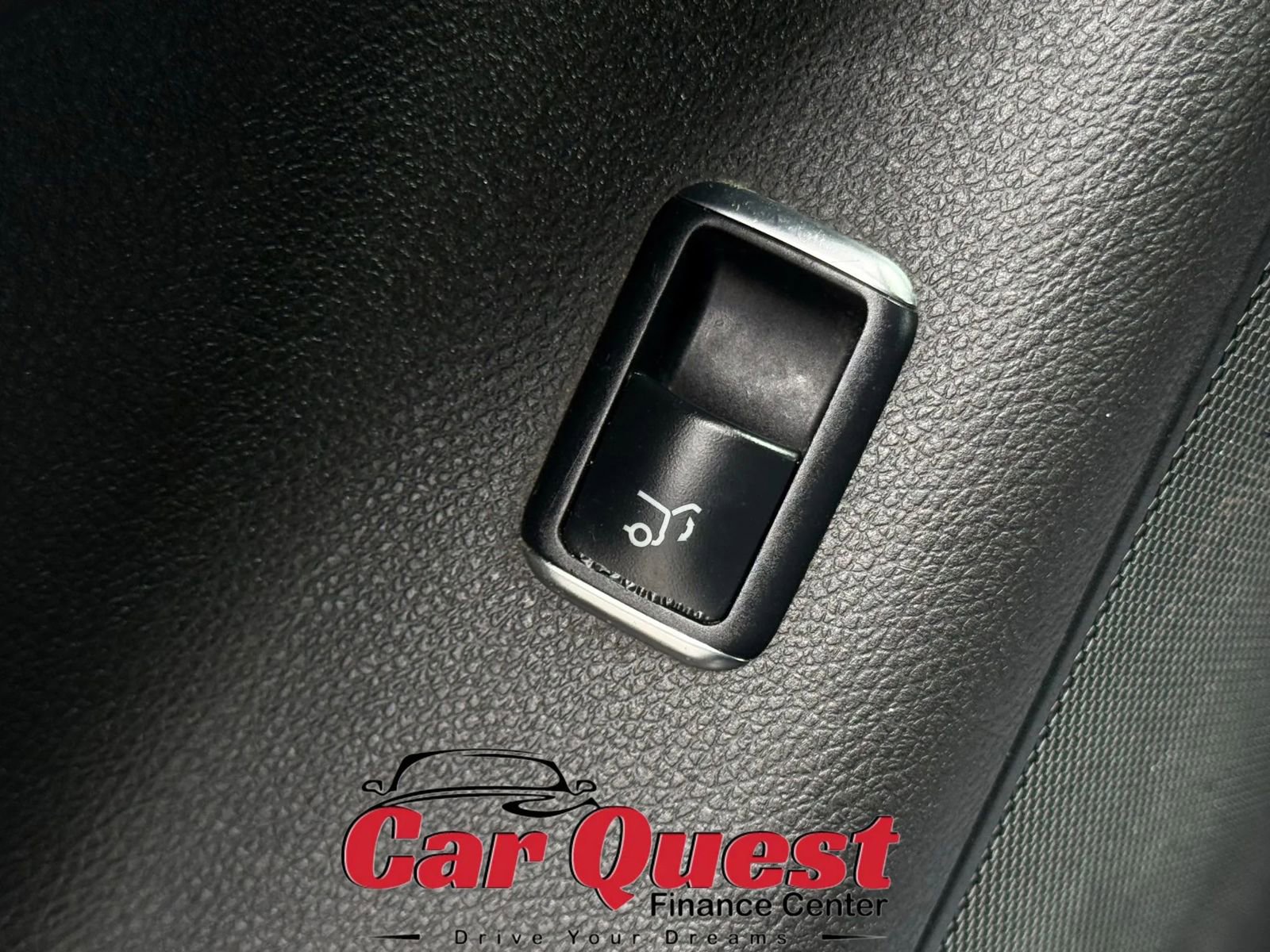 Used 2018 Mercedes-Benz GLS 450 4MATIC image 32