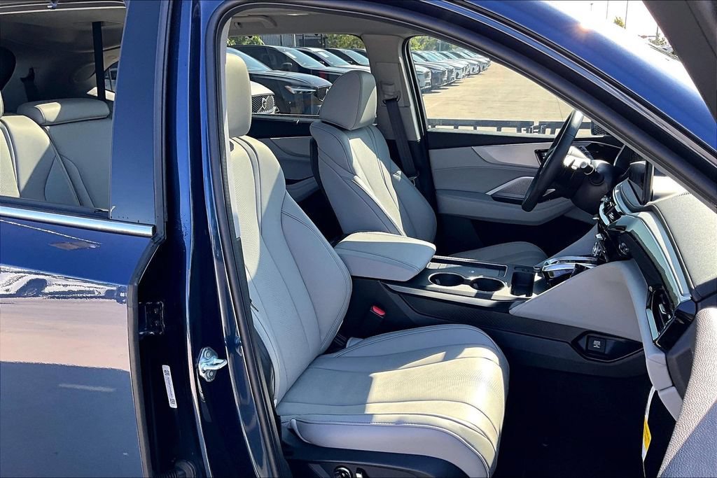 Certified 2026 Acura MDX FWD w/ Technology Package image 9