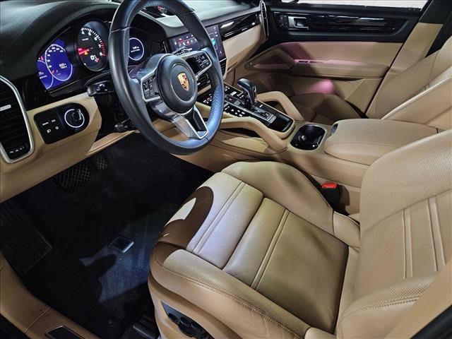 Used 2023 Porsche Cayenne AWD/4WD image 10