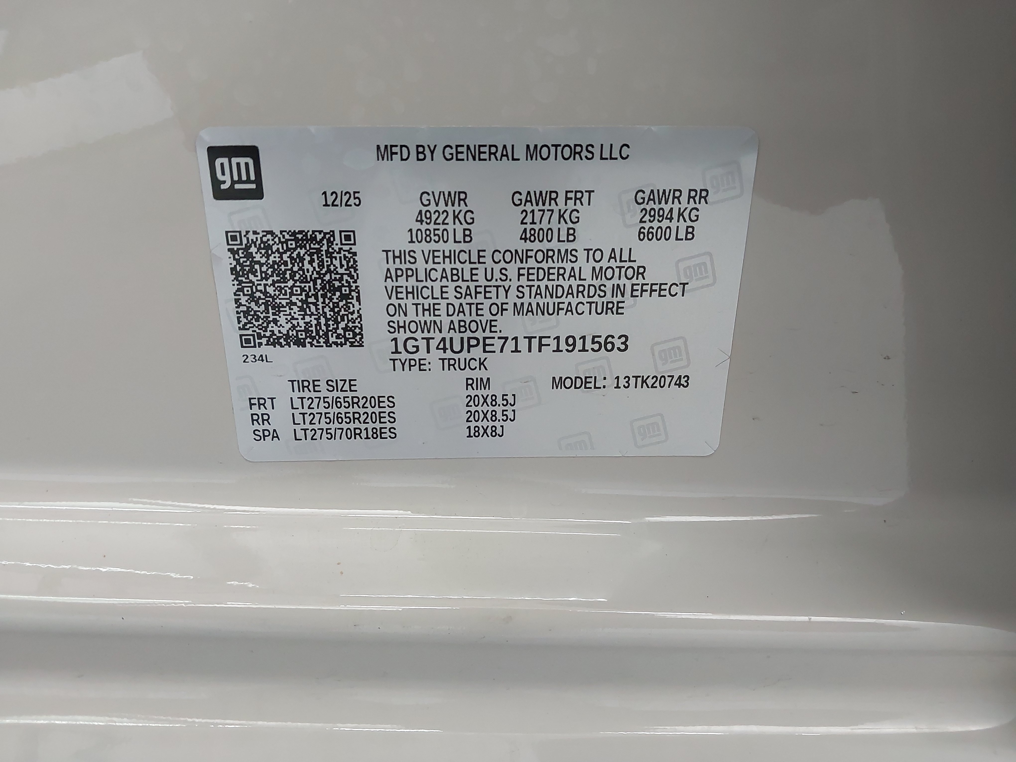 Used 2026 GMC Sierra 2500 AT4 w/ AT4 Premium Plus Package AWD/4WD image 34