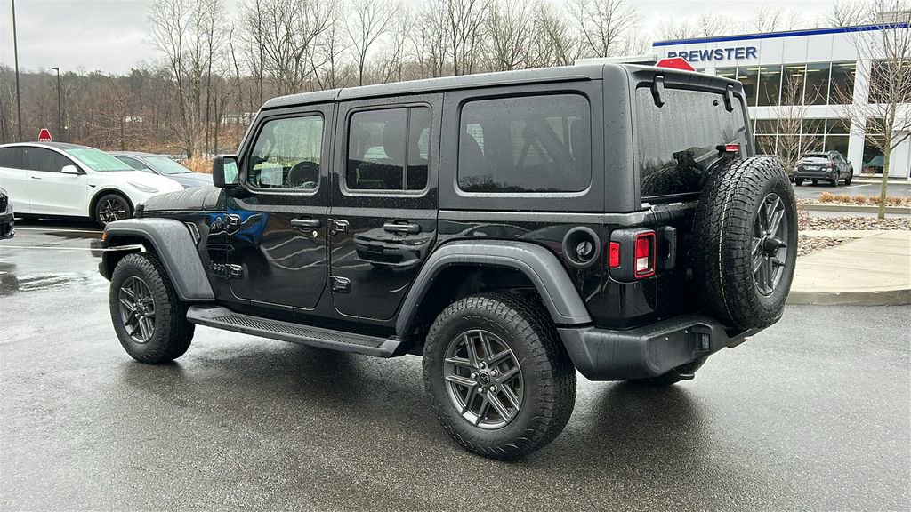 Used 2024 Jeep Wrangler Sport S image 7