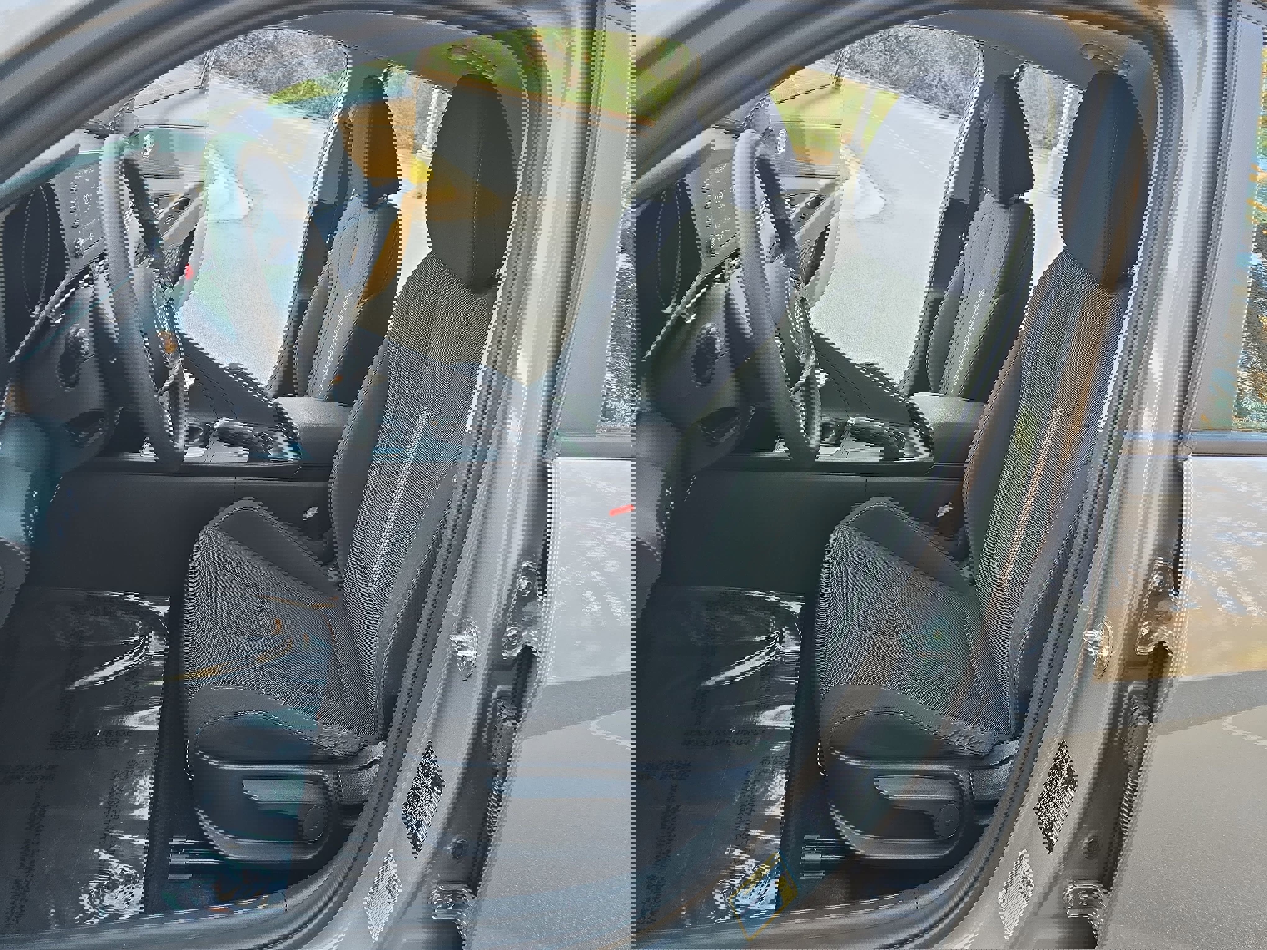 Used 2023 Hyundai Elantra SE image 14