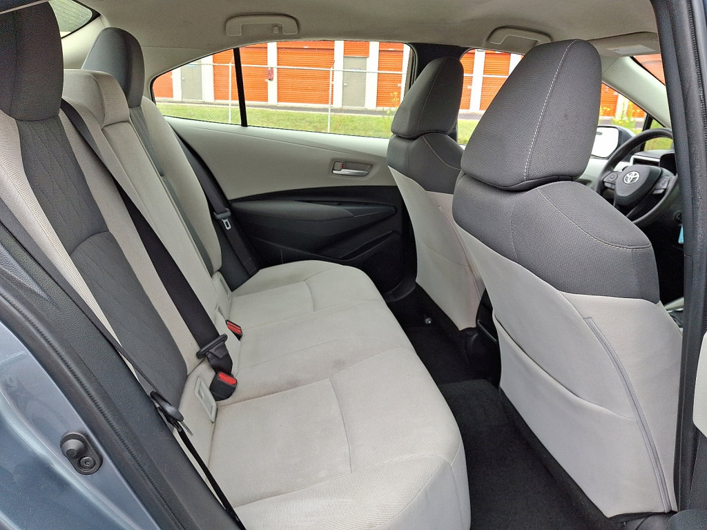 Used 2020 Toyota Corolla LE image 15