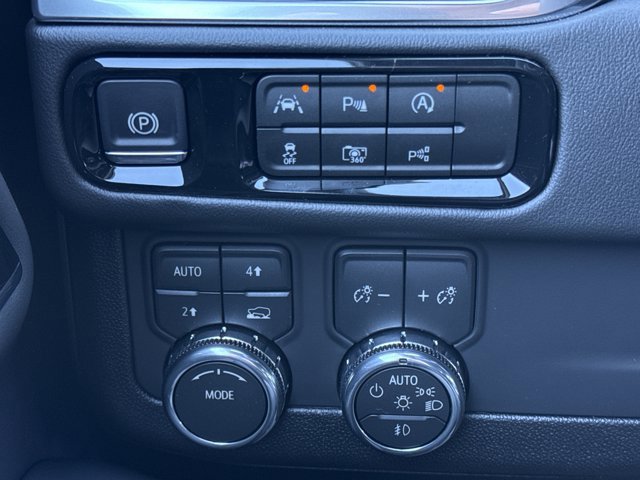 New 2026 GMC Yukon XL Elevation w/ LPO, Floor Liner Package image 23