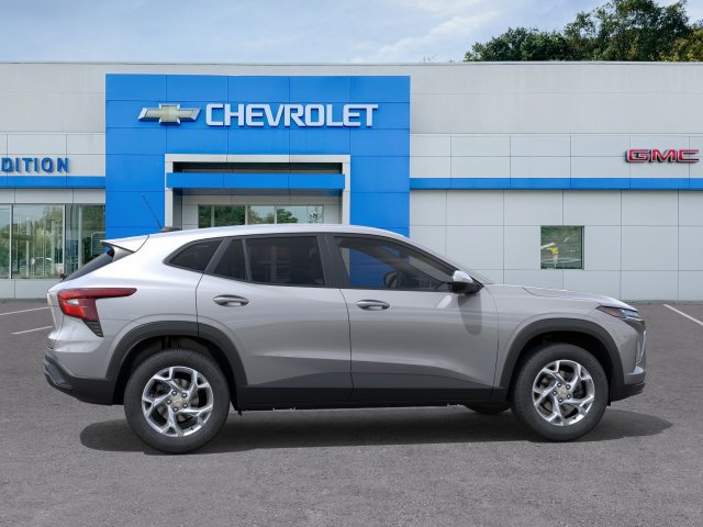 New 2026 Chevrolet Trax LS w/ LS Convenience Package FWD image 5