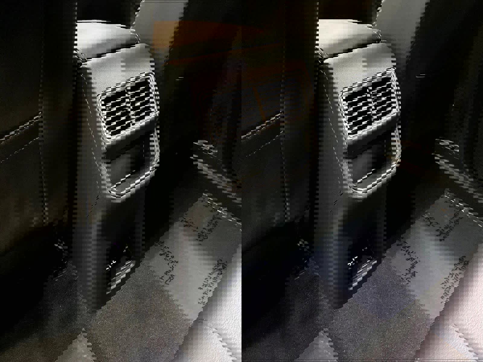 Used 2024 Volkswagen Atlas Cross Sport SE w/ Panoramic Sunroof Package image 39