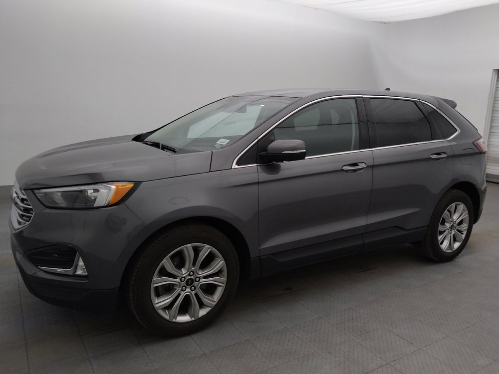 Used 2024 Ford Edge Titanium image 2