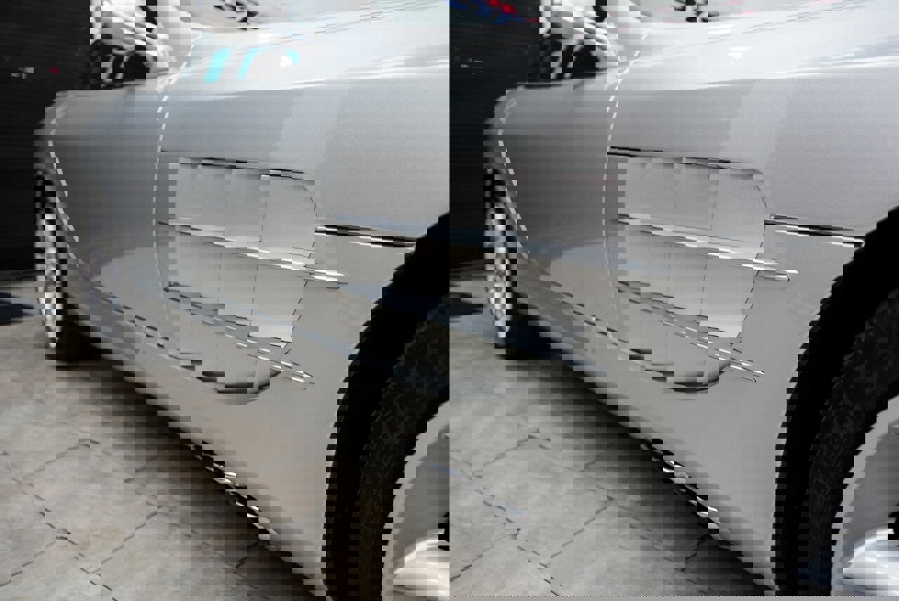 Used 2008 Mercedes-Benz SLR image 3