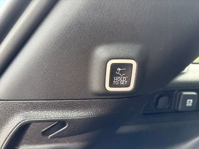 Used 2024 Jeep Grand Cherokee Limited AWD/4WD image 25