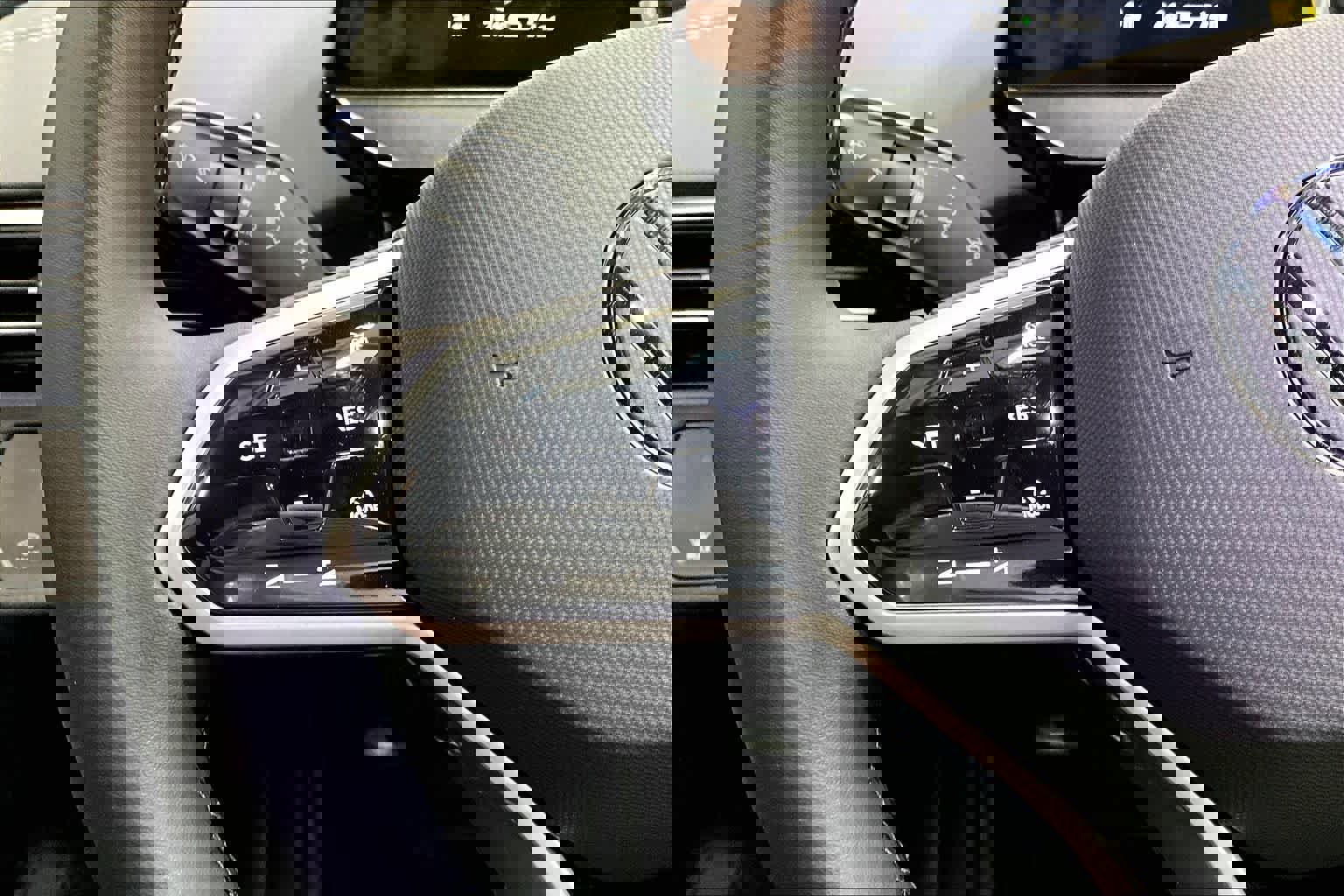 New 2026 Volkswagen ID.4 Pro image 17