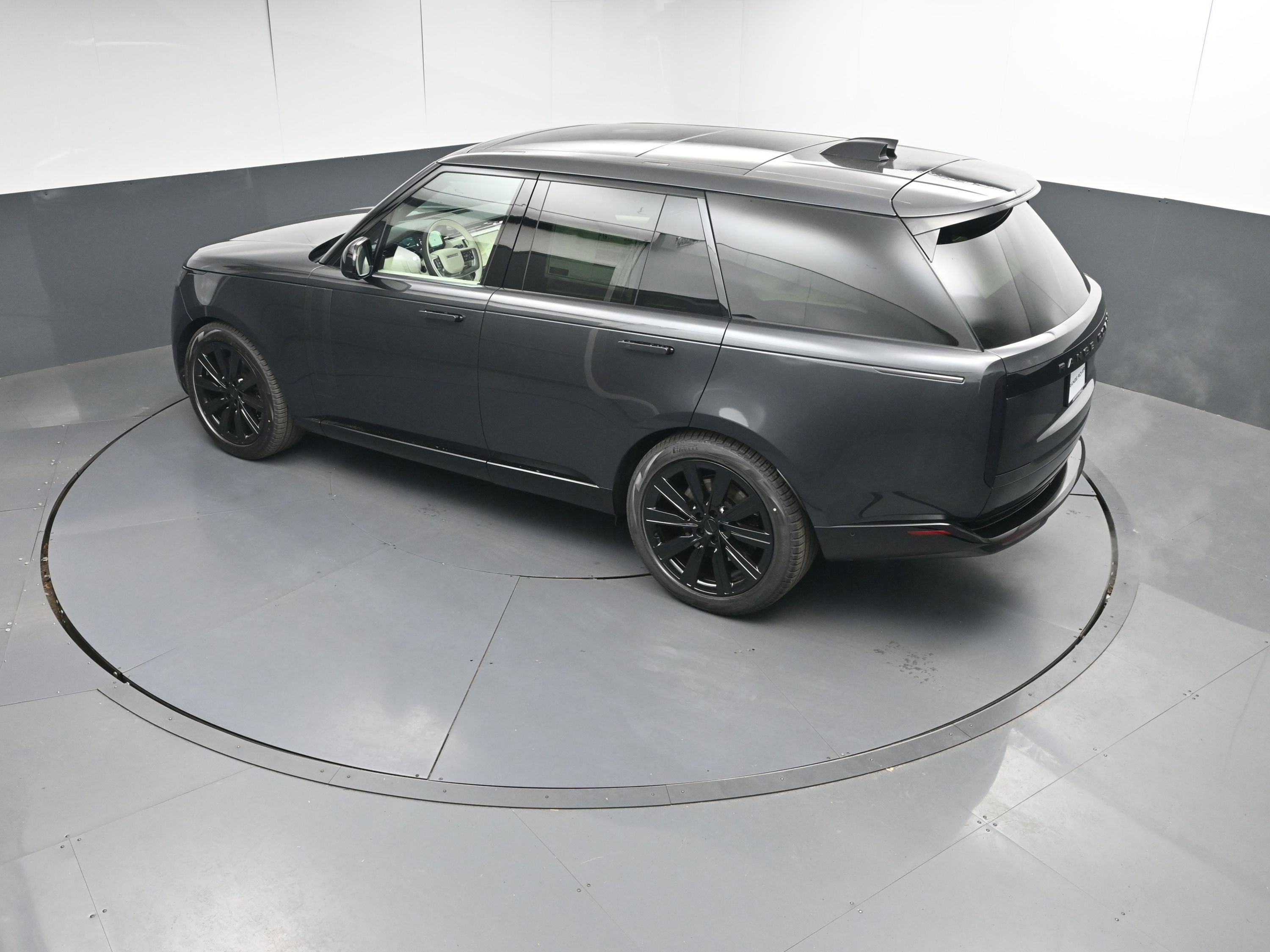 New 2026 Land Rover Range Rover SE image 33