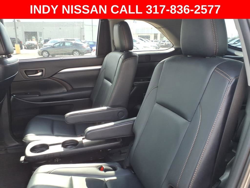 Used 2019 Toyota Highlander XLE image 26