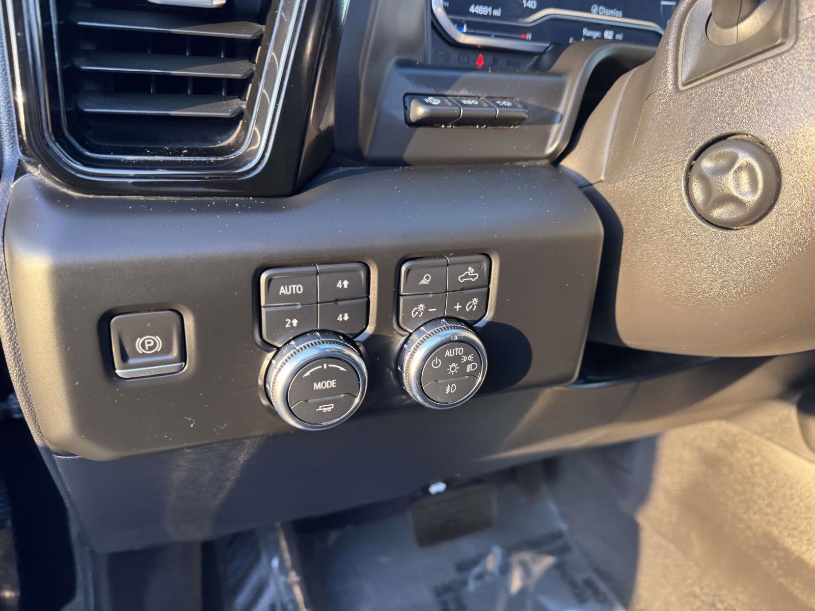 Used 2023 GMC Sierra 1500 AT4X image 29