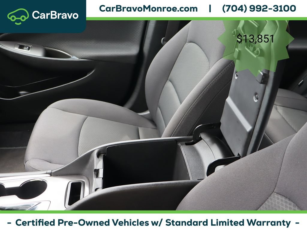 Certified 2017 Chevrolet Malibu LT FWD image 33