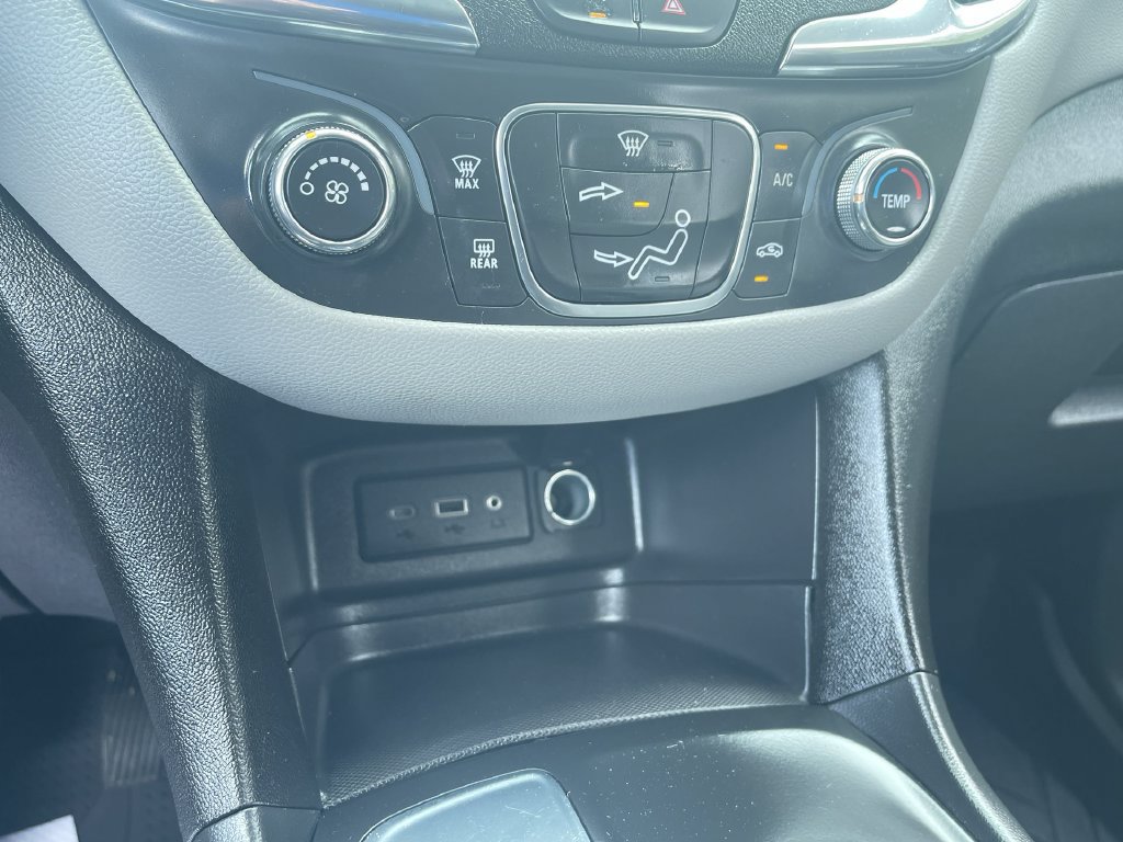 Used 2024 Chevrolet Equinox LS w/ LS Convenience Package FWD image 18