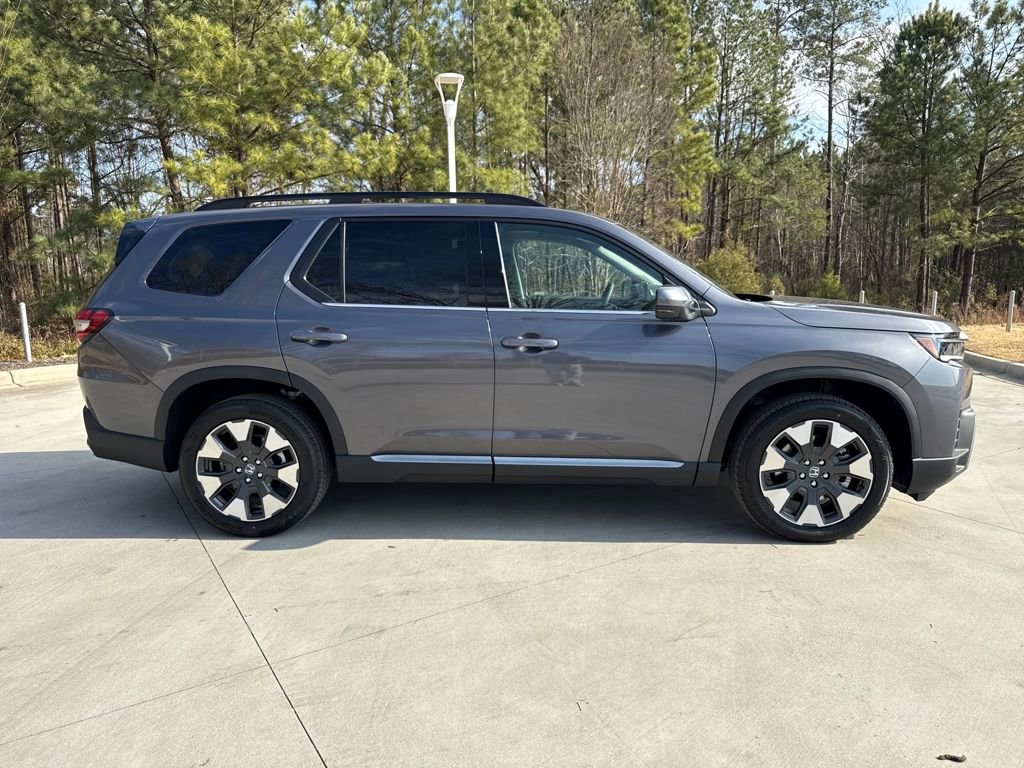 New 2026 Honda Pilot Touring image 7