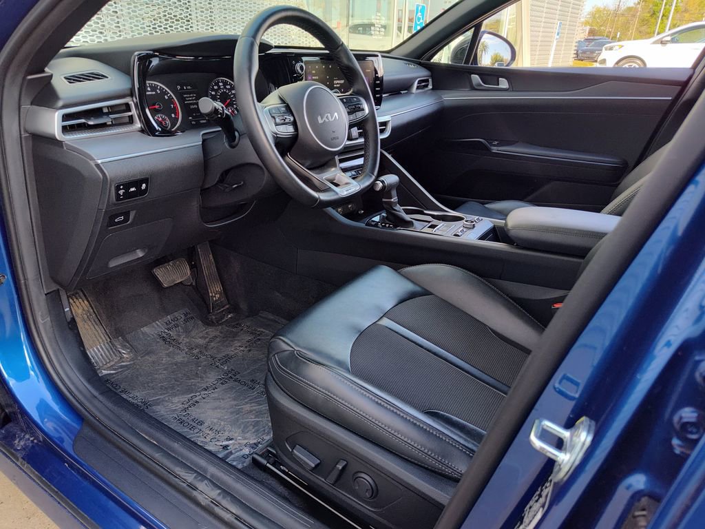 Used 2023 Kia K5 GT-Line image 2