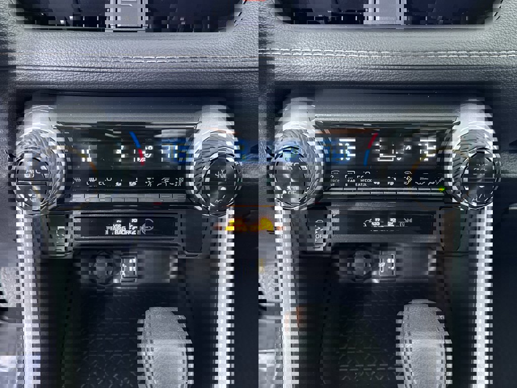 Used 2024 Toyota RAV4 XLE w/ Convenience Package image 21