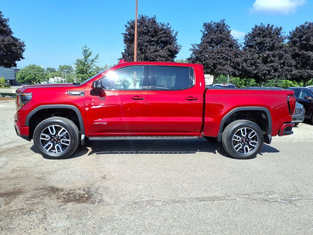 Used 2025 GMC Sierra 1500 AT4 w/ AT4 Premium Package AWD/4WD image 2