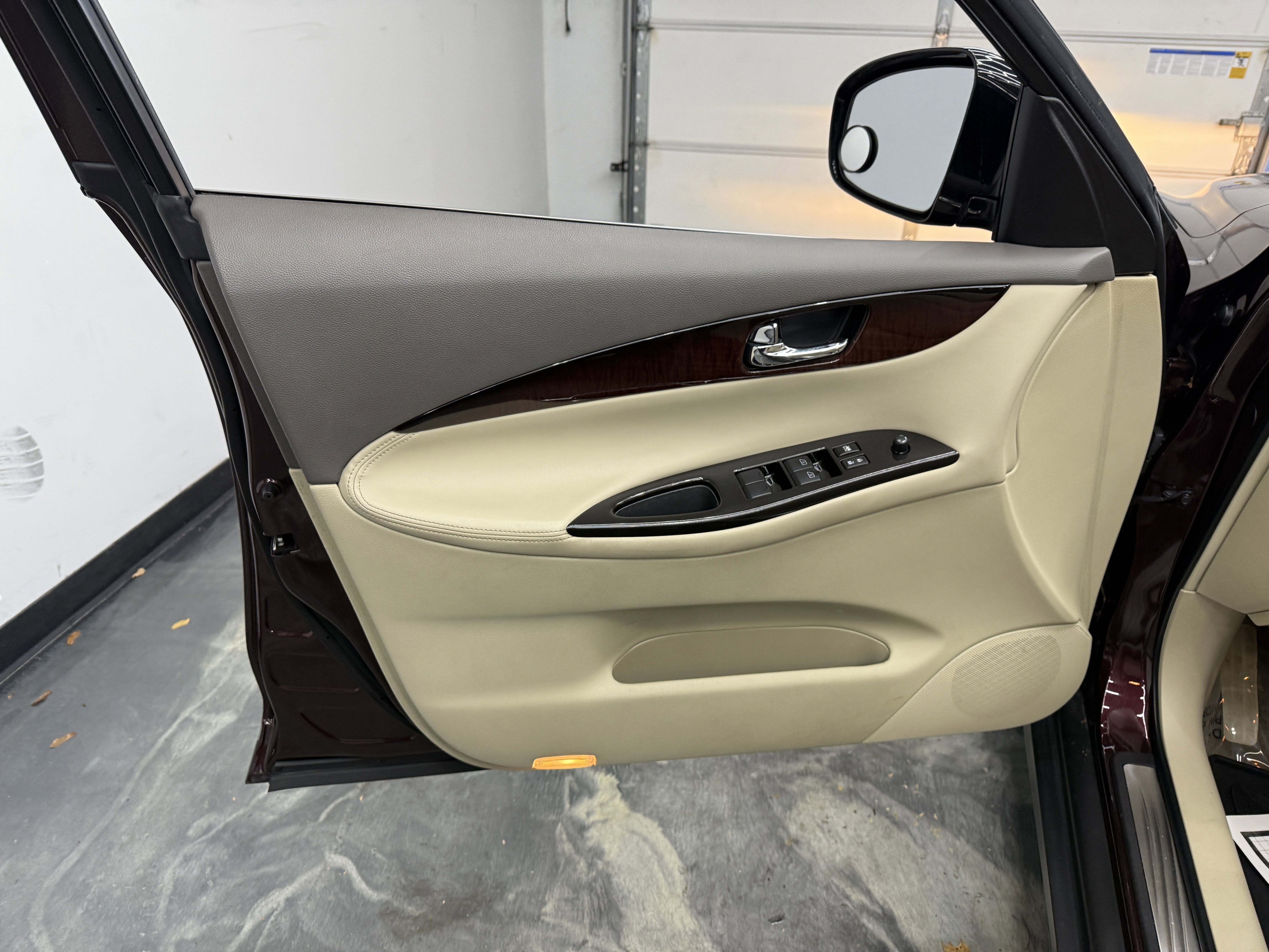 Used 2015 INFINITI QX50 Journey w/ Premium Package image 10