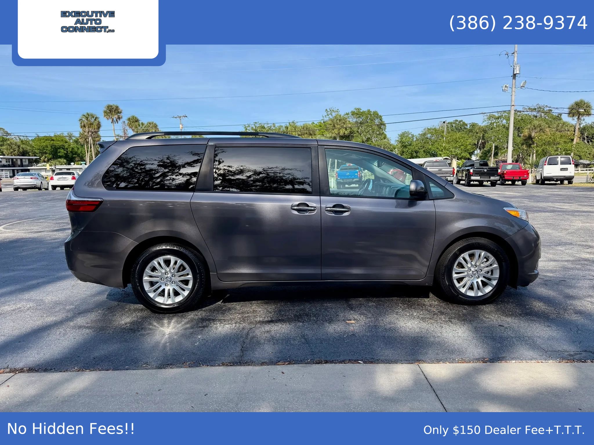 Used 2017 Toyota Sienna XLE Premium FWD image 4