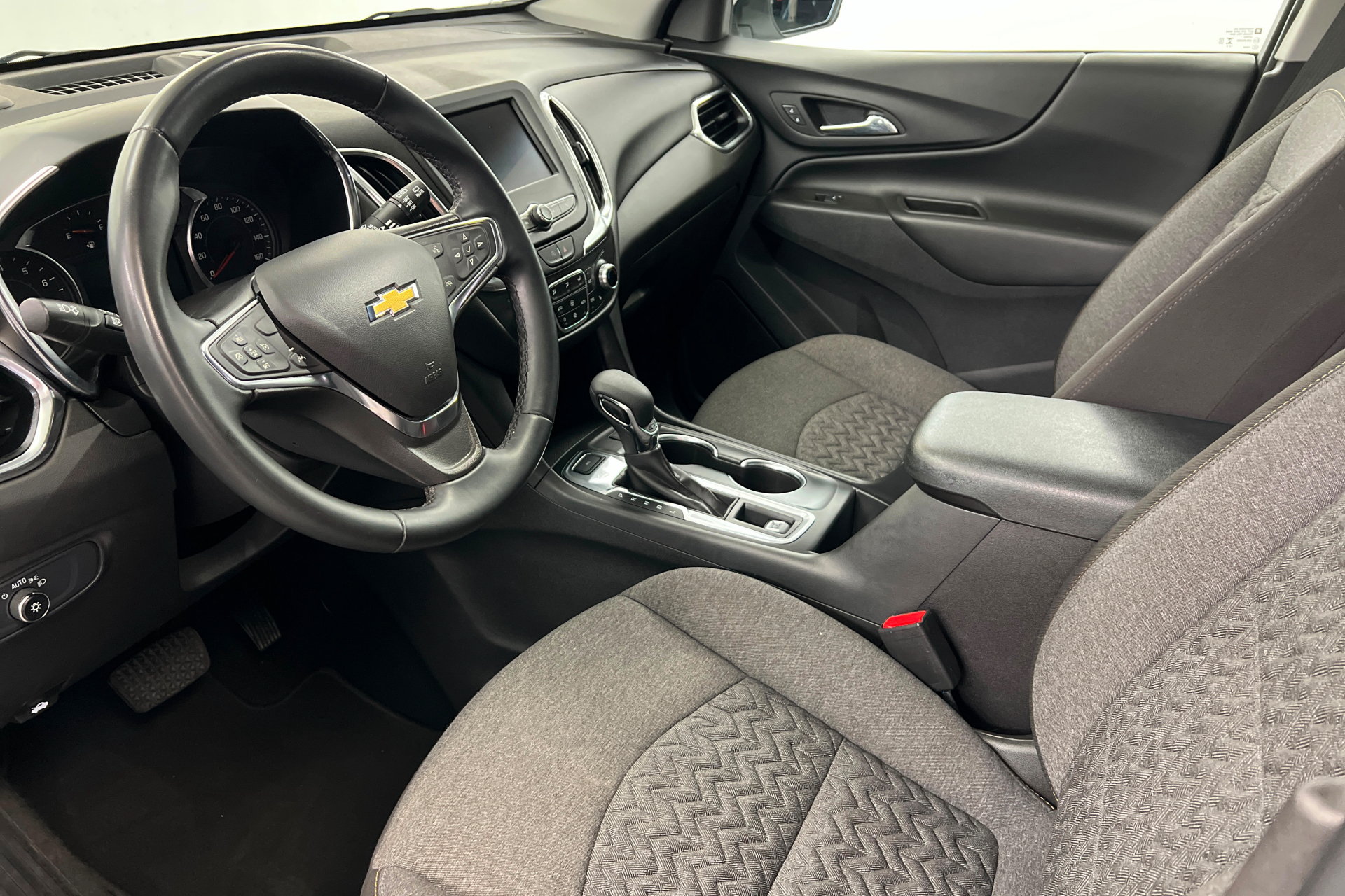 Used 2024 Chevrolet Equinox LT AWD/4WD image 15