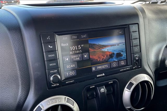 Used 2018 Jeep Wrangler Sahara w/ Connectivity Group image 20