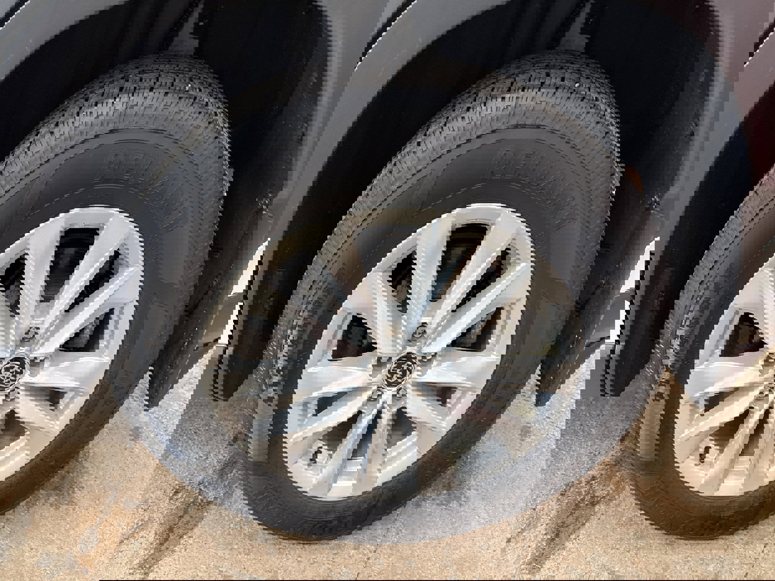 Used 2022 Toyota Corolla Cross LE w/ Moonroof Package image 7