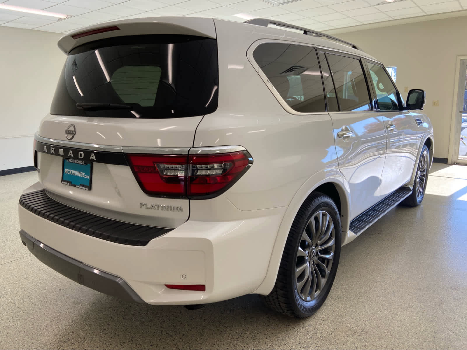 Used 2024 Nissan Armada Platinum w/ Captain's Chairs Package image 7