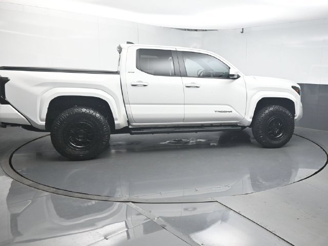 Used 2024 Toyota Tacoma SR5 w/ SR5 Upgrade Package RWD image 8