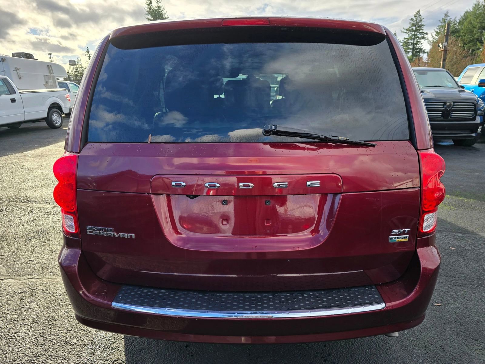 Used 2019 Dodge Grand Caravan SXT FWD image 4
