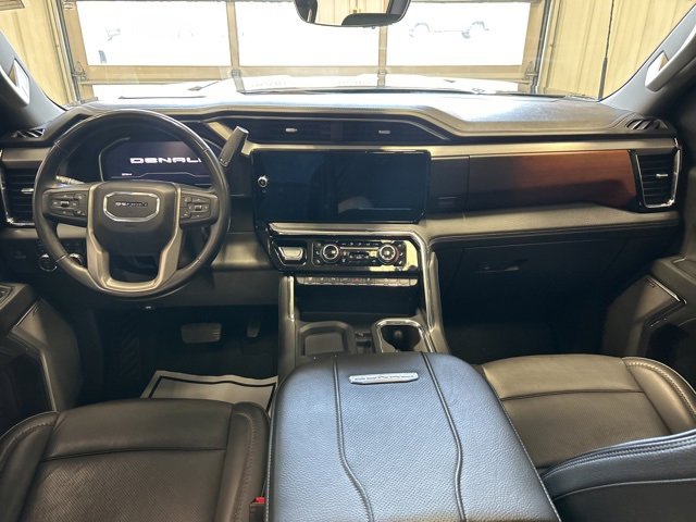 Used 2024 GMC Sierra 3500 Denali w/ Denali Reserve Package image 35