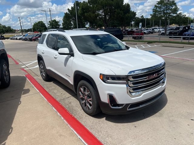 Used 2023 GMC Acadia SLT FWD image 3
