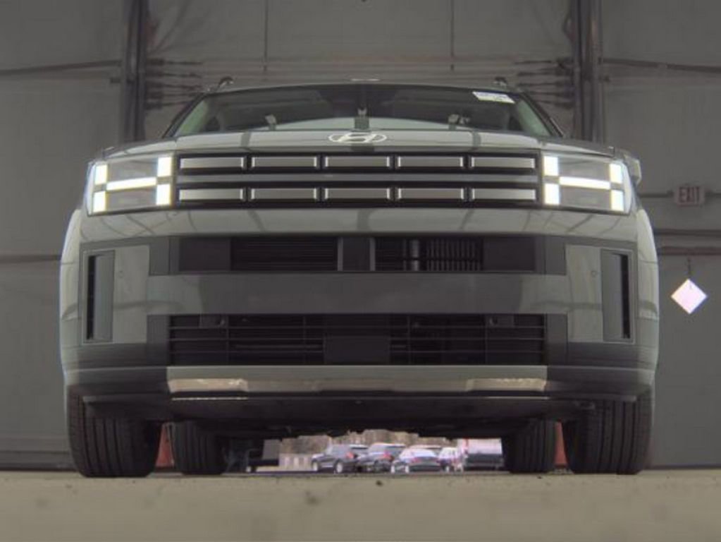 Used 2024 Hyundai Santa Fe SEL image 3