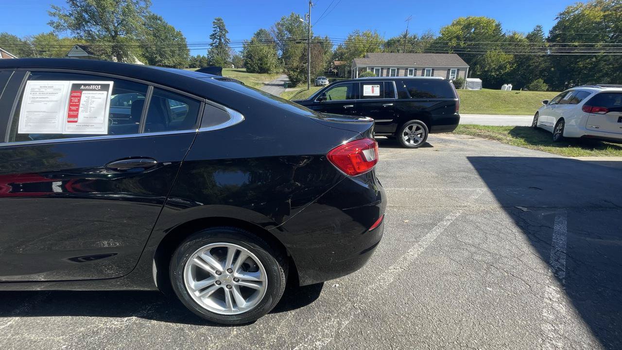 Used 2018 Chevrolet Cruze LT FWD image 5