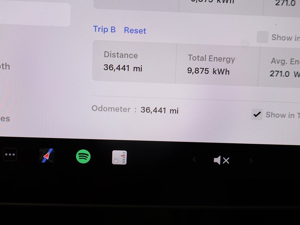 Used 2022 Tesla Model Y Long Range image 36