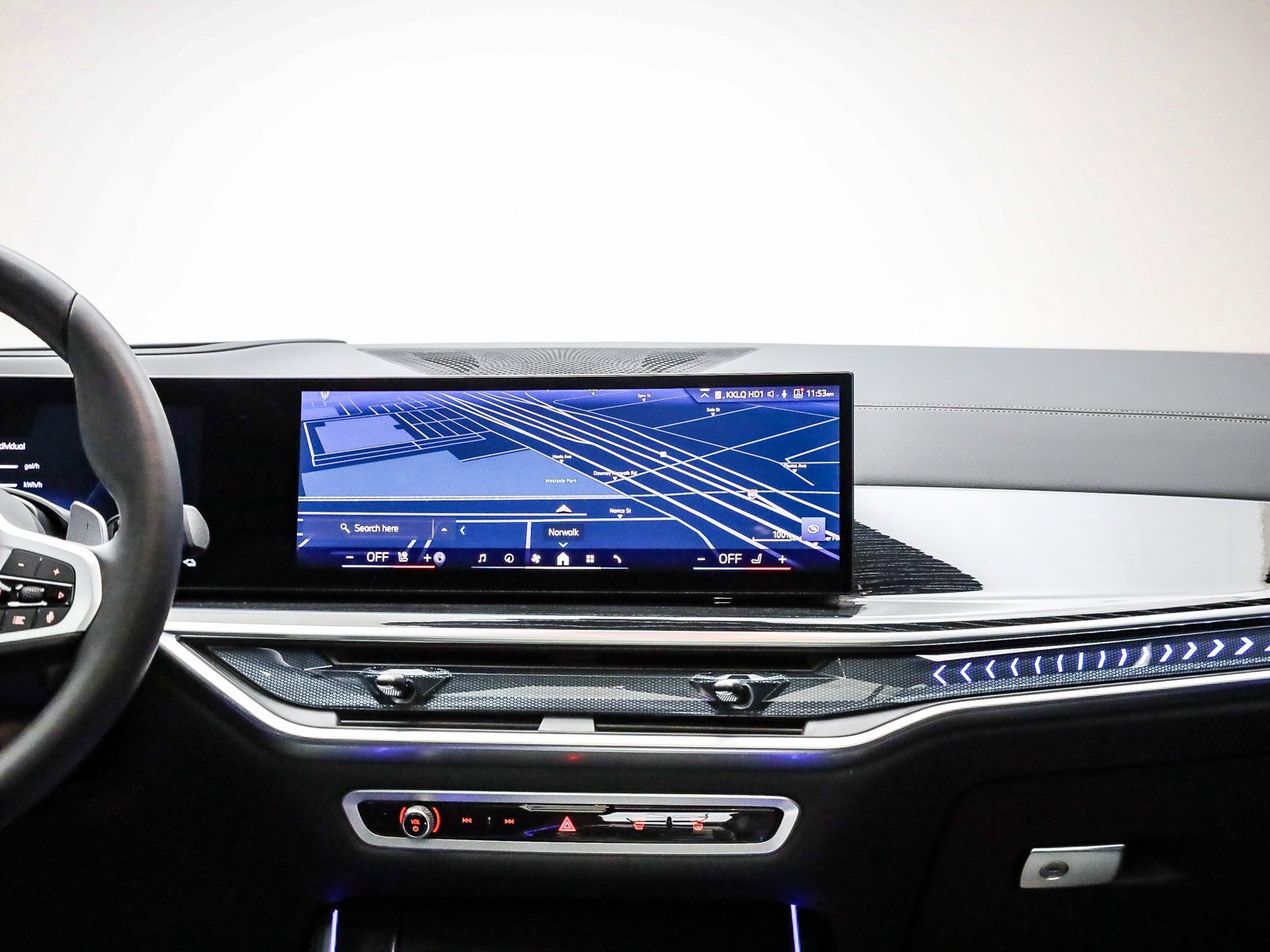 Used 2026 BMW X5 xDrive50e w/ M Sport Package image 15