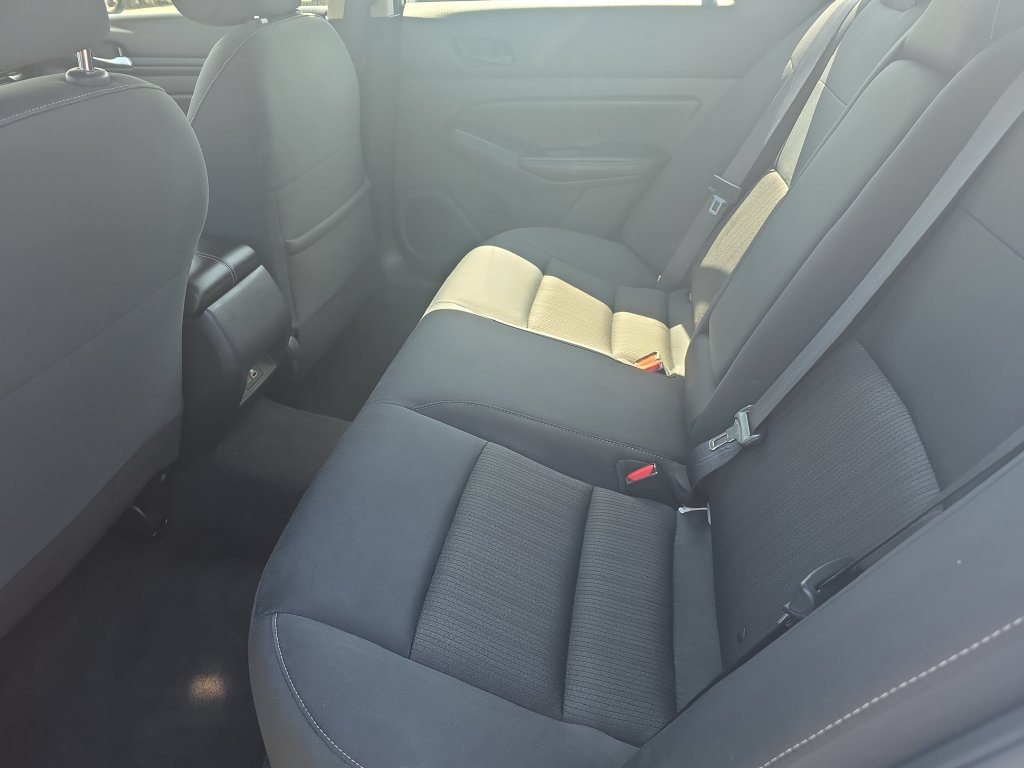 Used 2024 Nissan Altima 2.5 SV FWD image 22