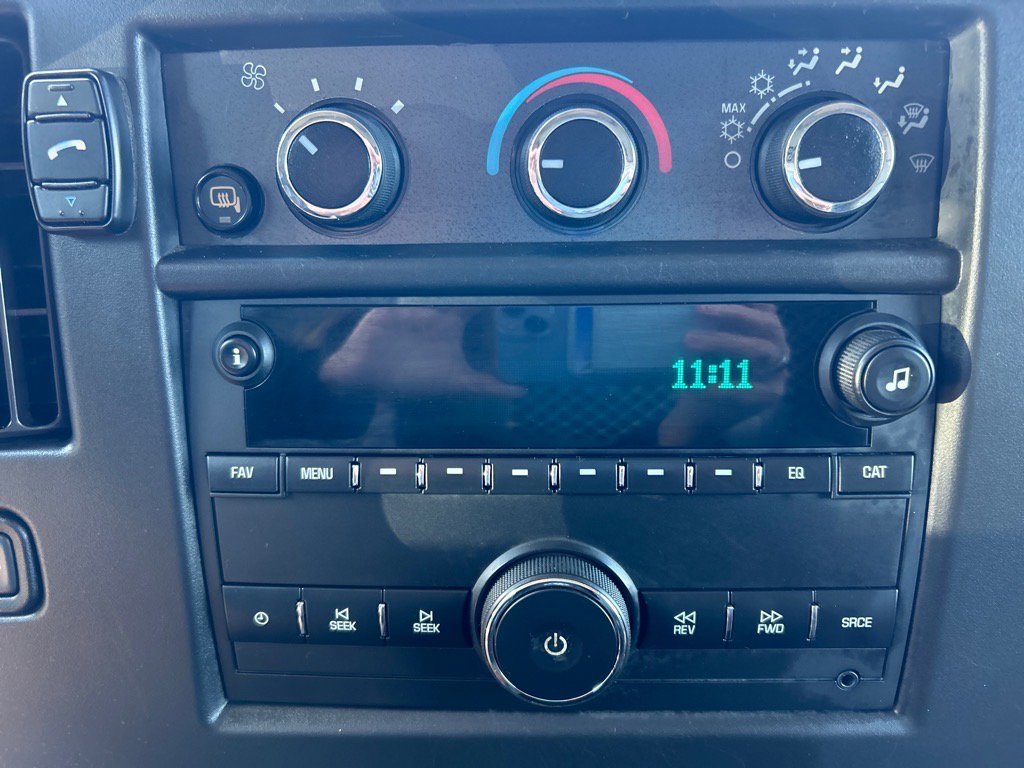 Used 2020 Chevrolet Express 2500 image 22