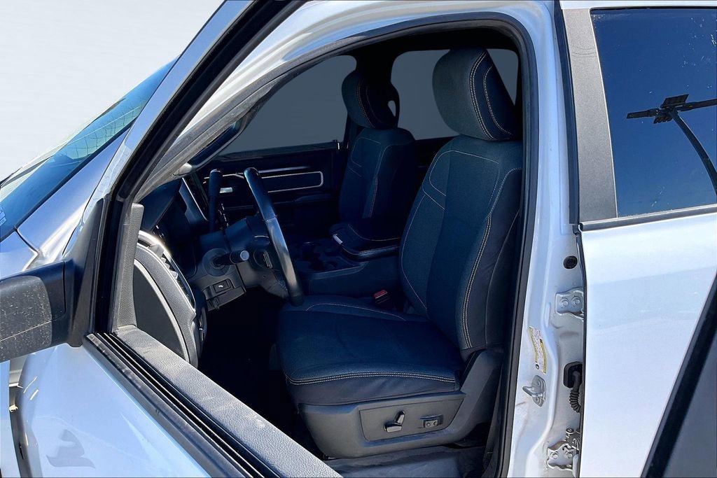 Used 2022 RAM 3500 Big Horn w/ Night Edition image 3