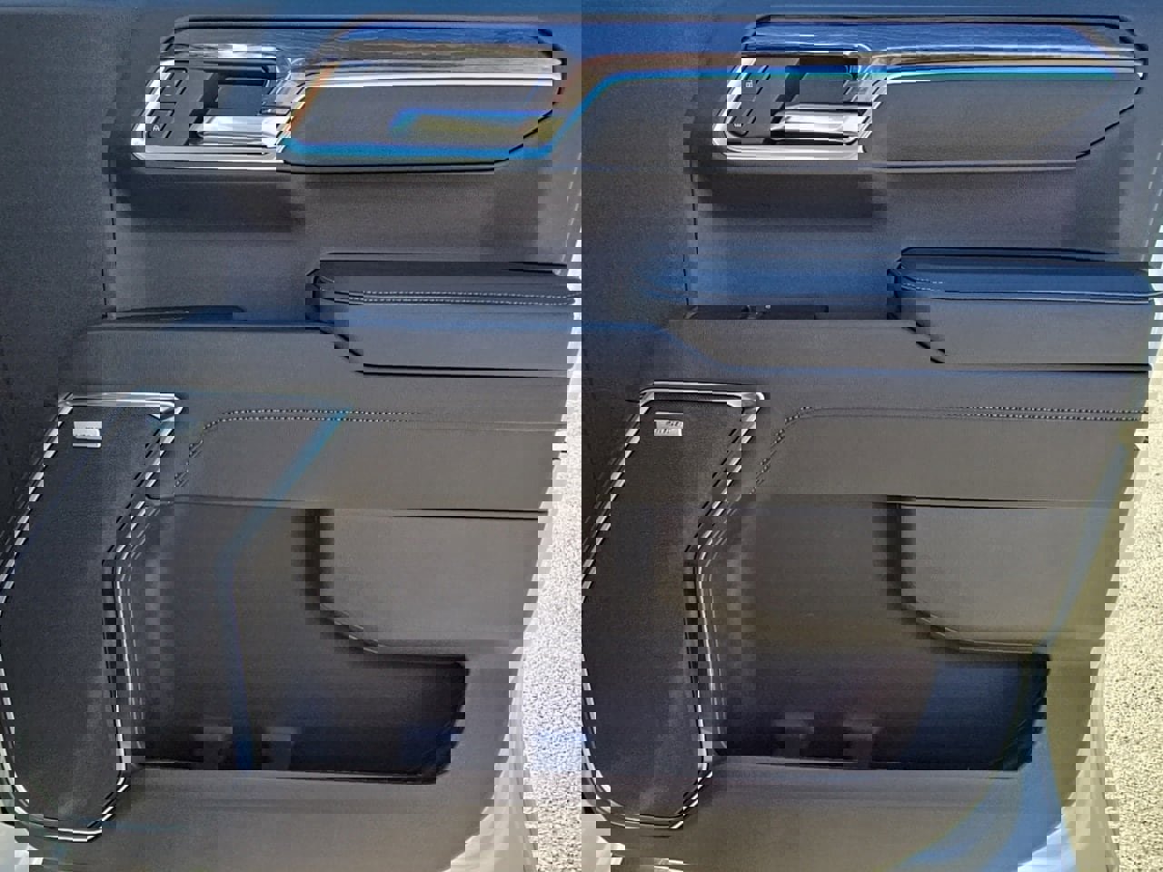 Certified 2025 Chevrolet Silverado 1500 LTZ w/ LTZ Premium Package image 32