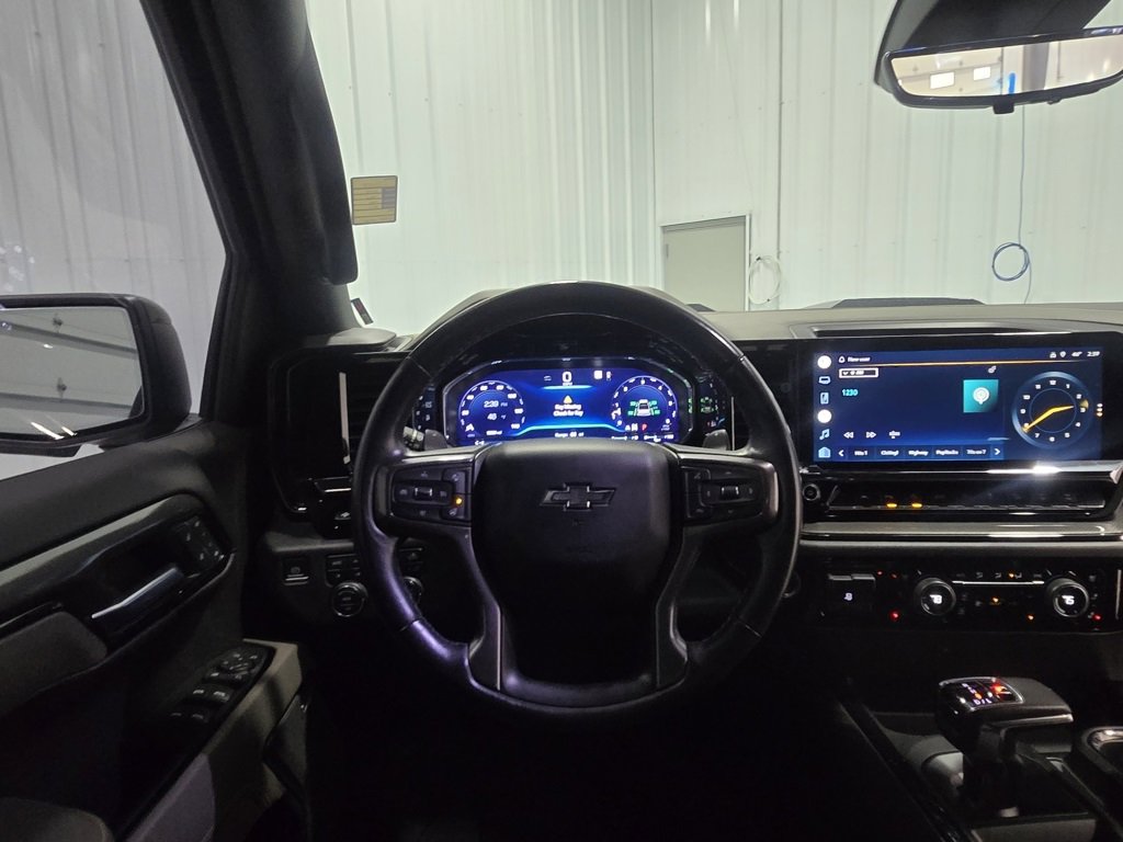 Used 2022 Chevrolet Silverado 1500 ZR2 w/ Technology Package image 30