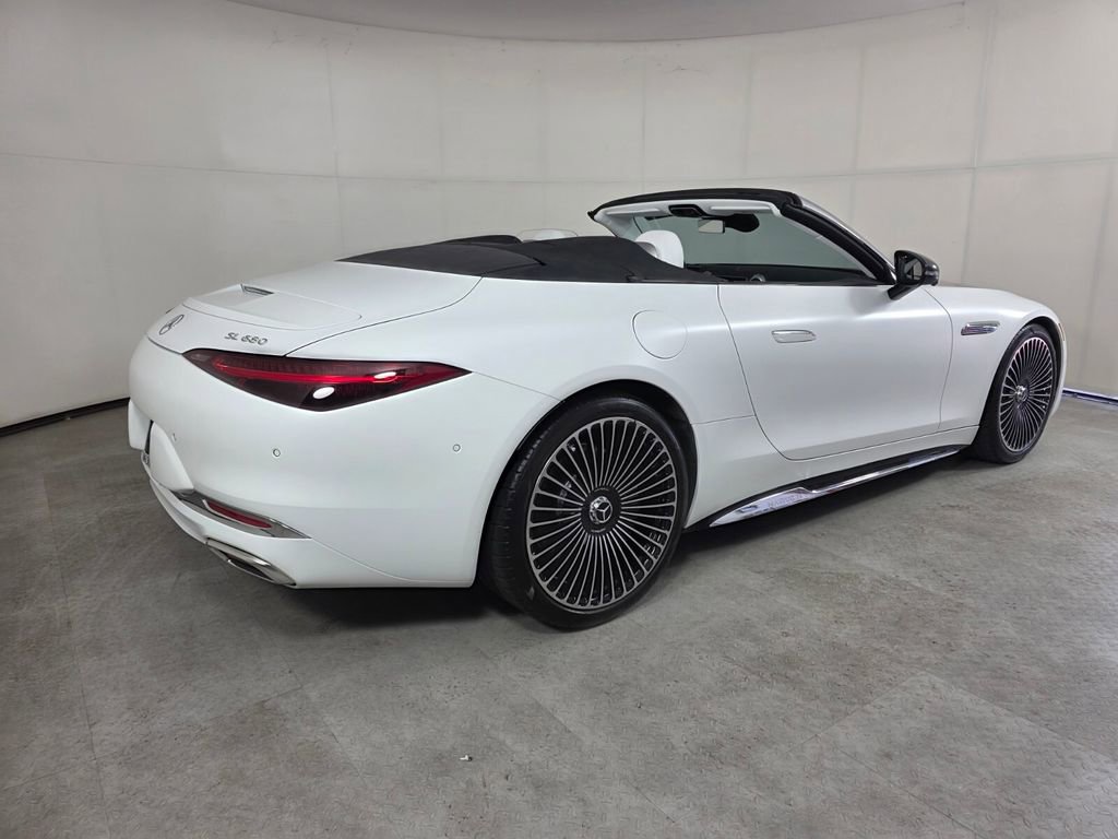 Certified 2026 Mercedes-Benz Maybach SL 680 image 4