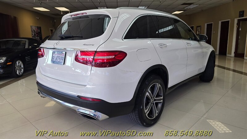 Used 2019 Mercedes-Benz GLC 300 4MATIC image 4